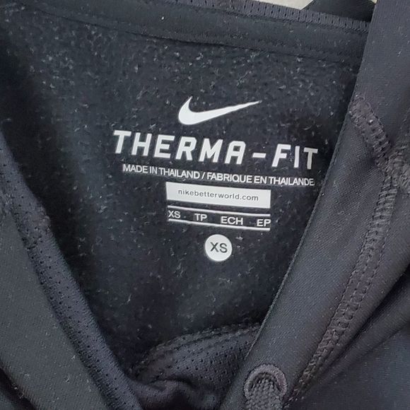 NIKE Therma Pixelated Swoosh Hoodie - Picture 6 of 8